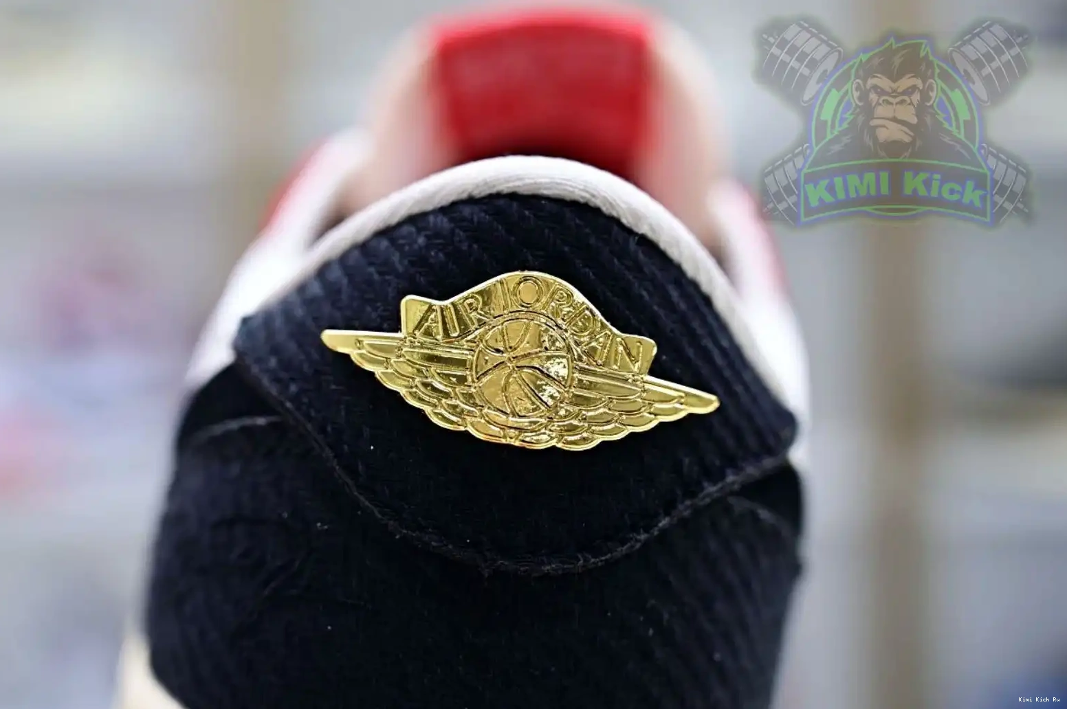 Trophy Room 1 Jordan Kimikick Air x “Away” OG Jordan Low 0810